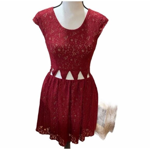 Anthropologie Lovers+Friends Lace MiniDress Cut-Out Waist Stretchy Lined Red XS - Picture 2 of 13